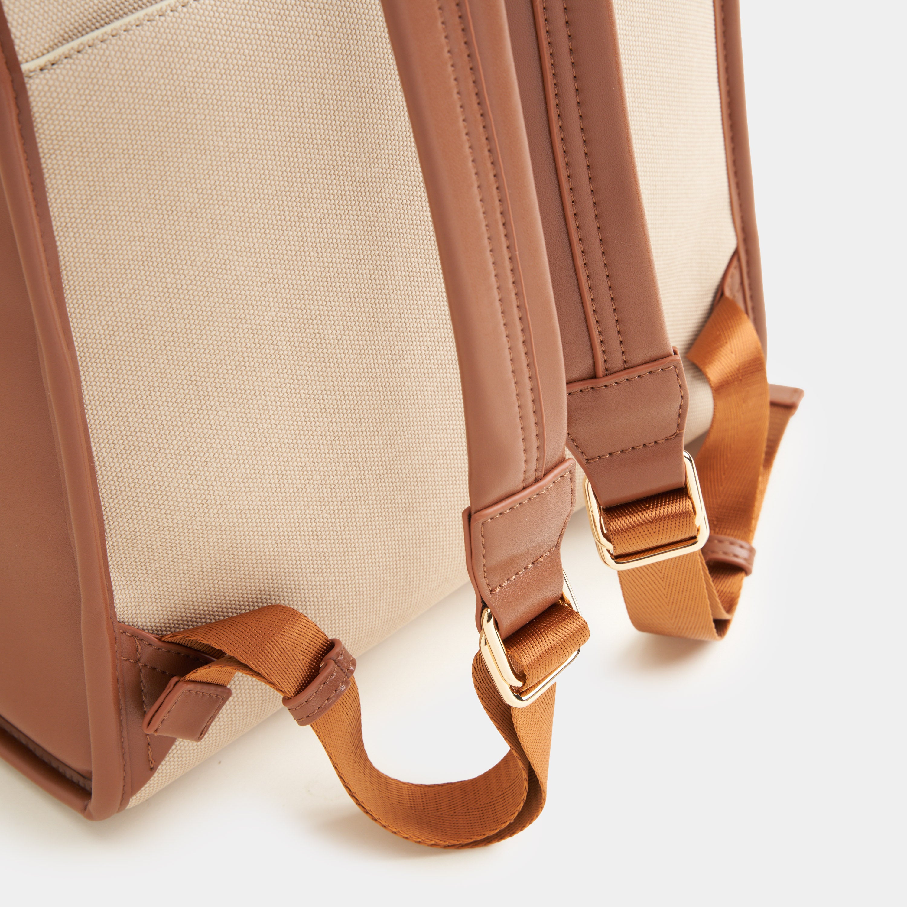 Urban Canvas 14-Inch Backpack (Messy-No-More)